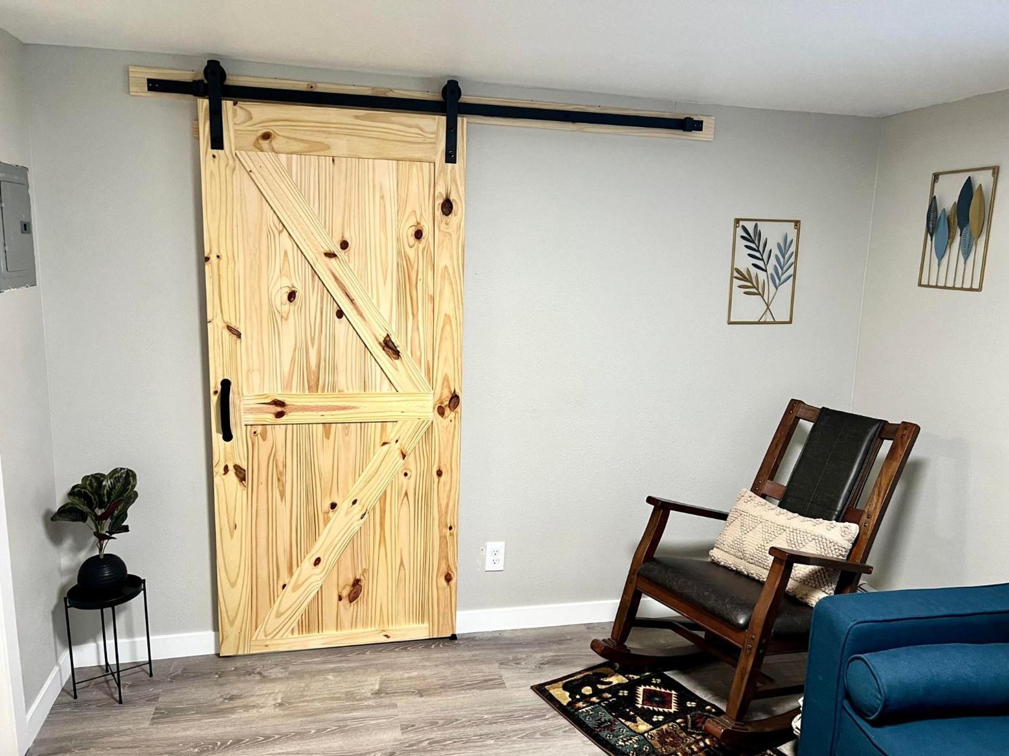 Log House In Heart Of Anchorage Apartment Exterior photo